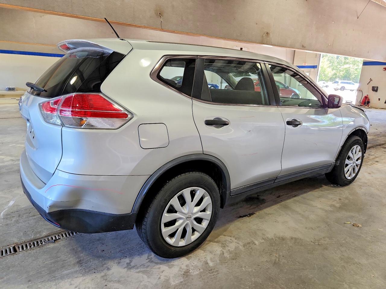 2016 NISSAN ROGUE S photo 5