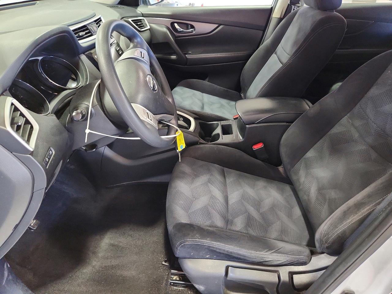 2016 NISSAN ROGUE S photo 13