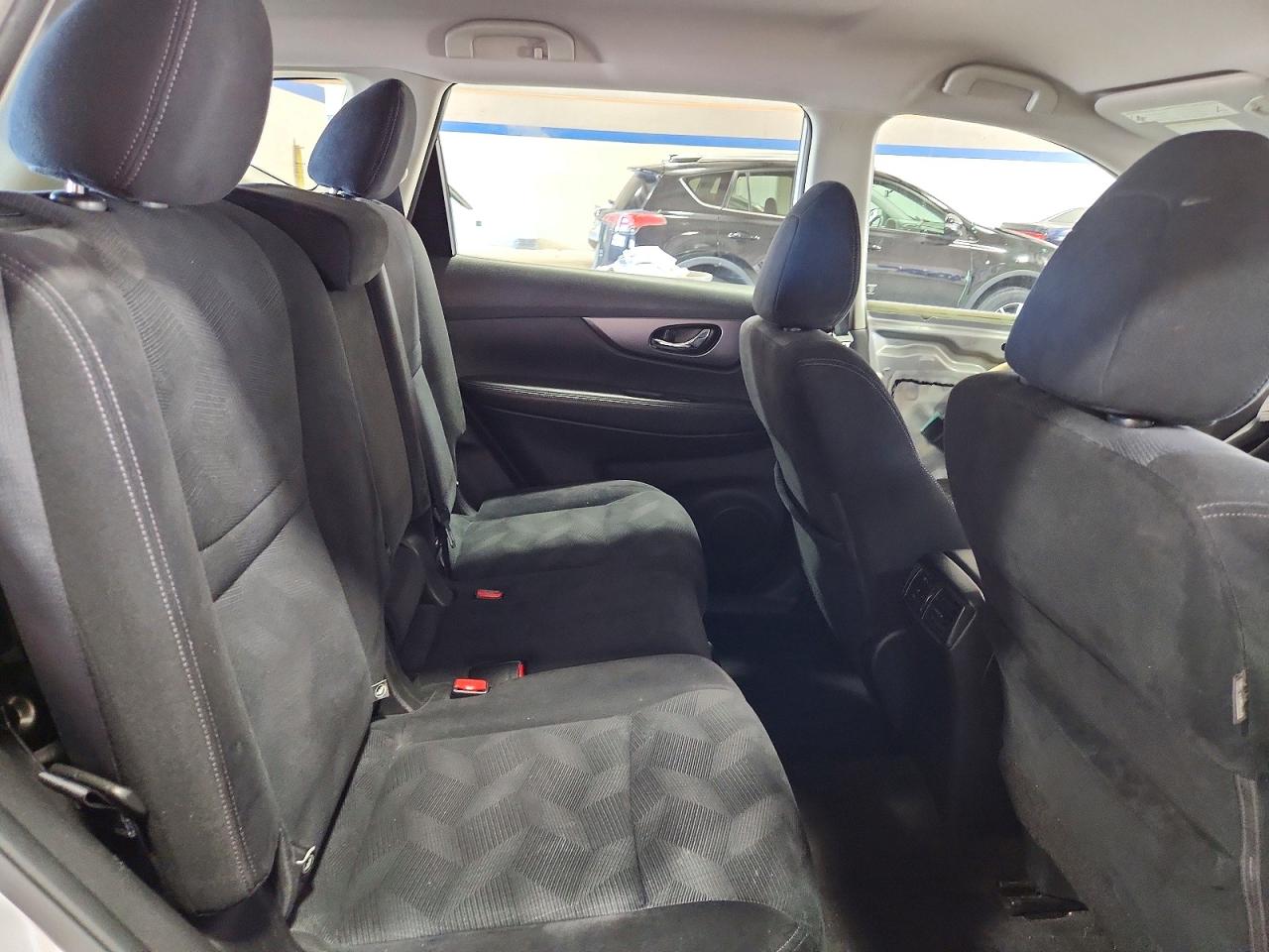 2016 NISSAN ROGUE S photo 21