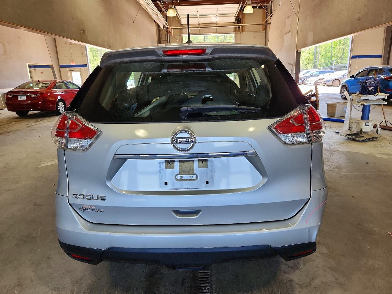 2016 NISSAN ROGUE S photo 11