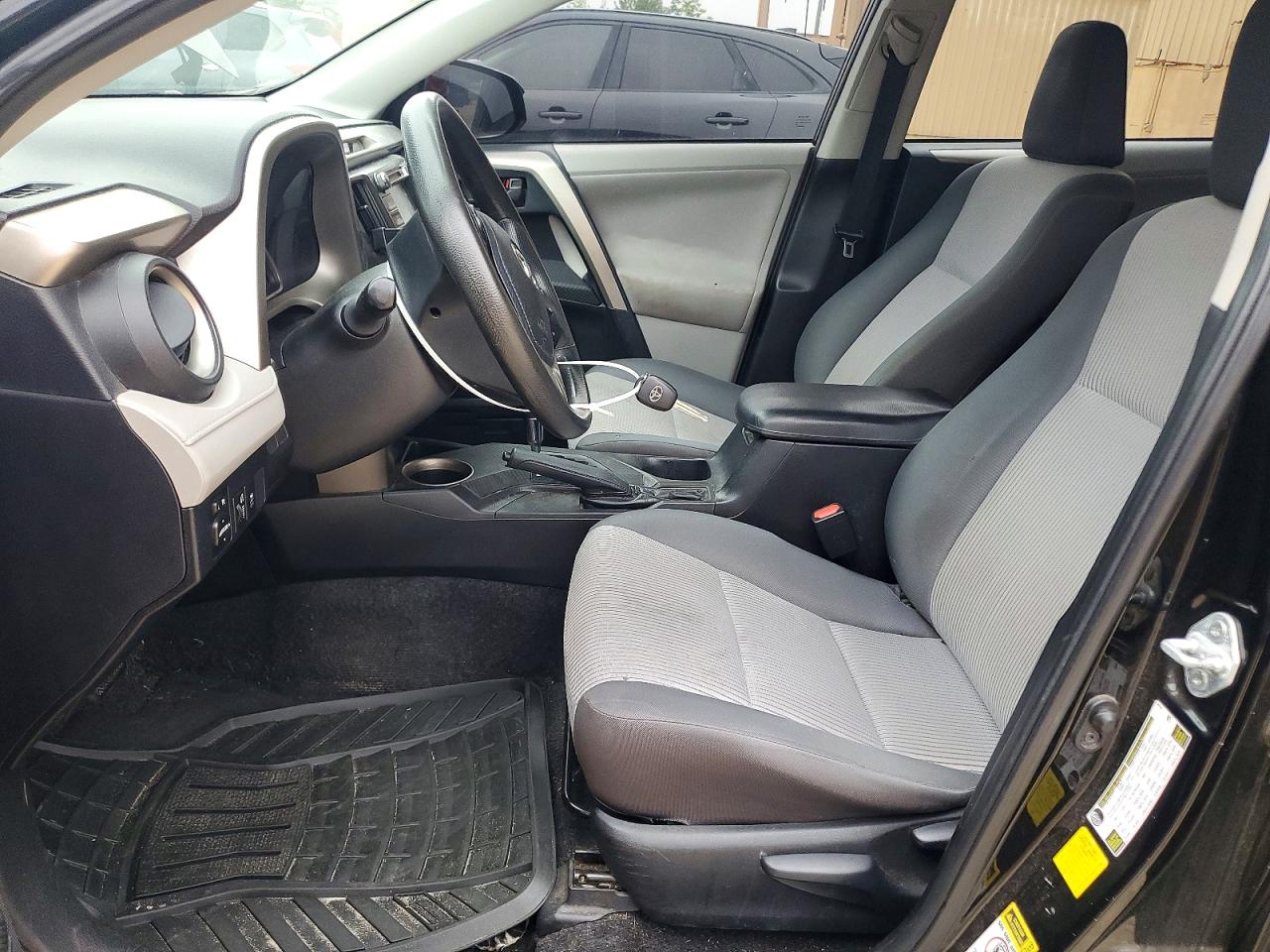 2013 TOYOTA RAV4 LE photo 13