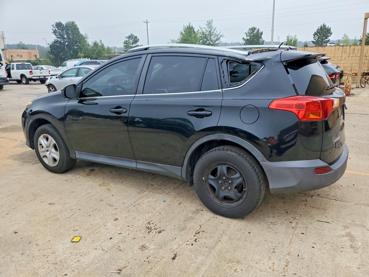 2013 TOYOTA RAV4 LE photo 3