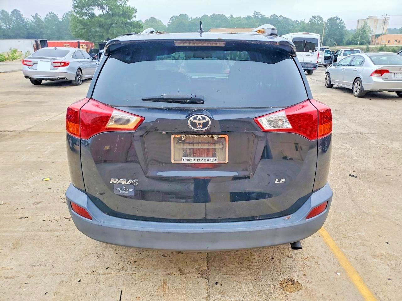 2013 TOYOTA RAV4 LE photo 11