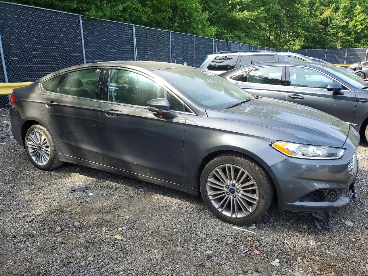 2016 FORD FUSION SE photo 4