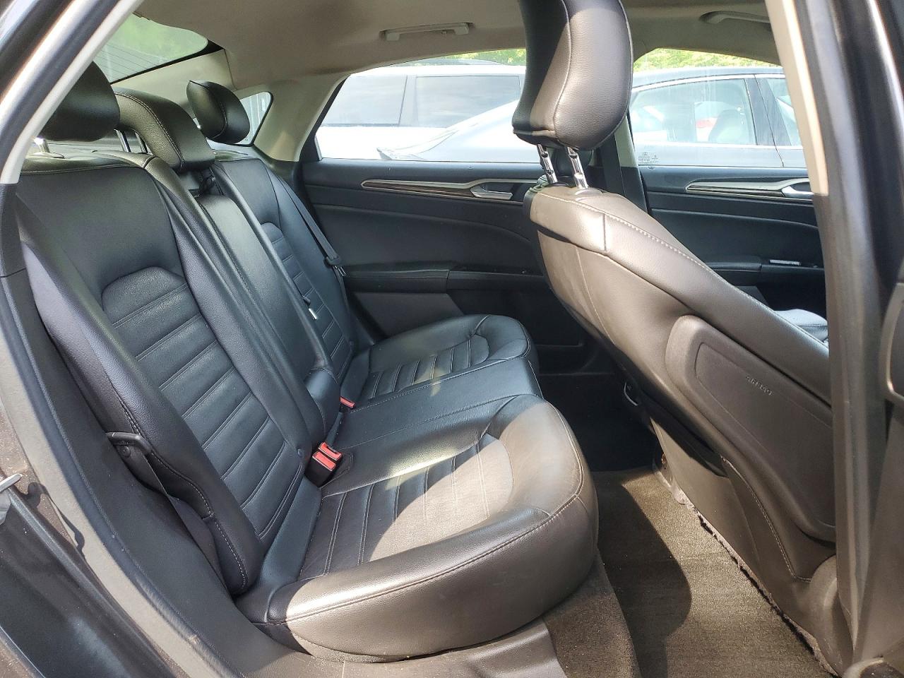2016 FORD FUSION SE photo 10