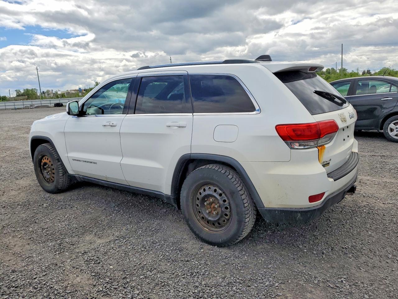 2014 JEEP GRAND CHEROKEE LAREDO photo 3