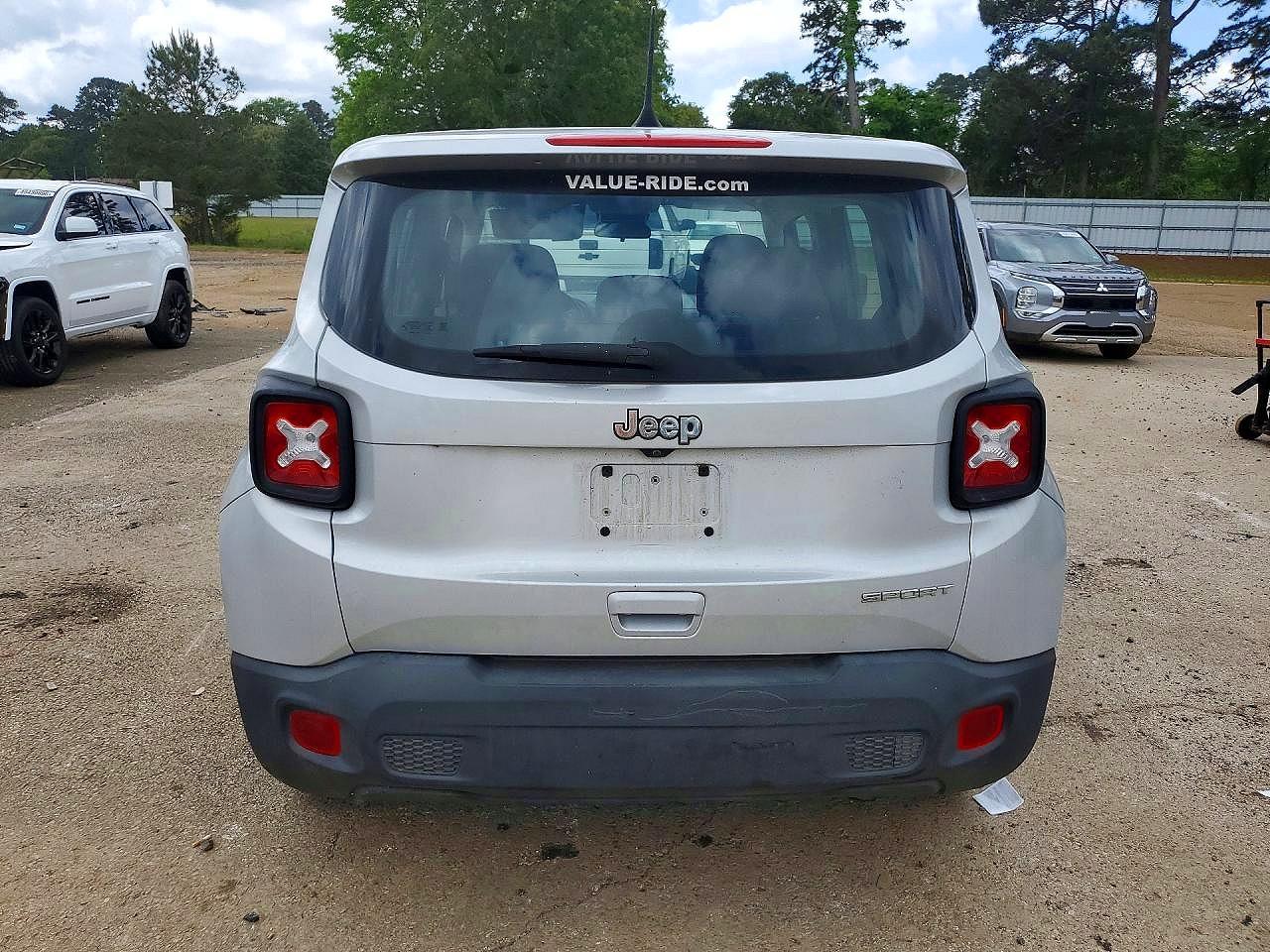 2019 JEEP RENEGADE SPORT photo 6