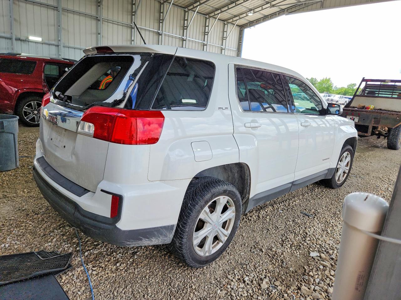 2017 GMC TERRAIN photo 5