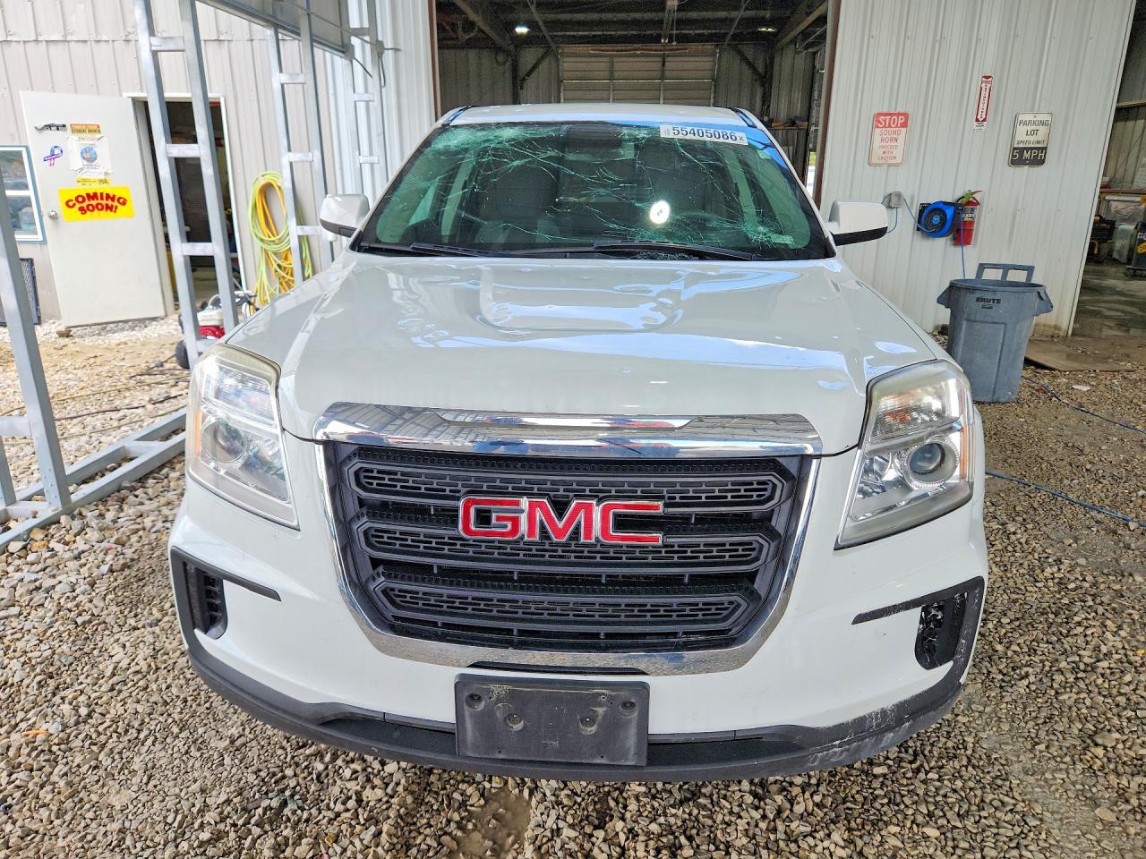 2017 GMC TERRAIN photo 9