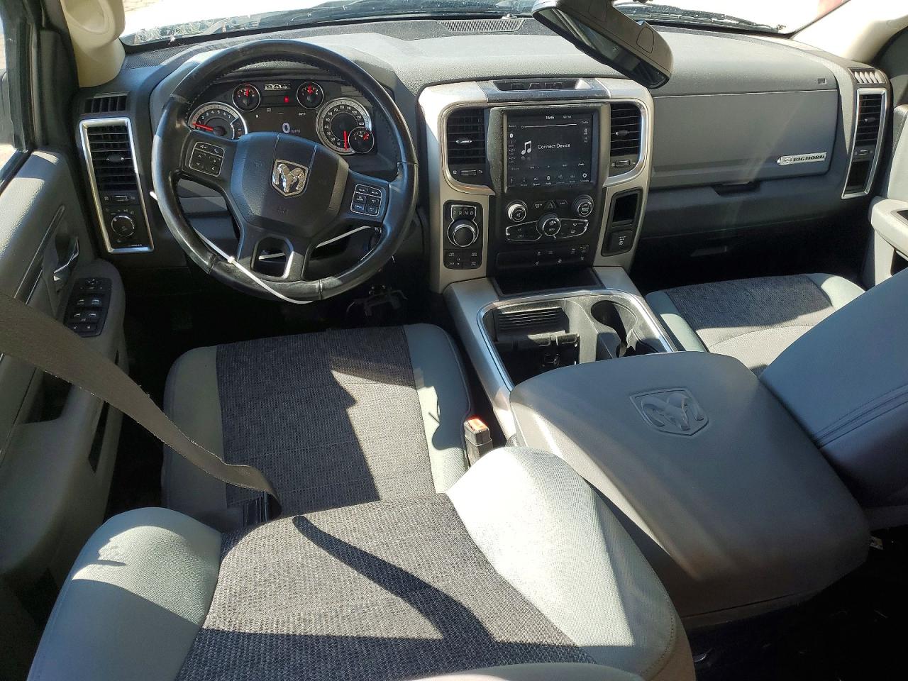 2018 RAM 1500 SLT photo 22