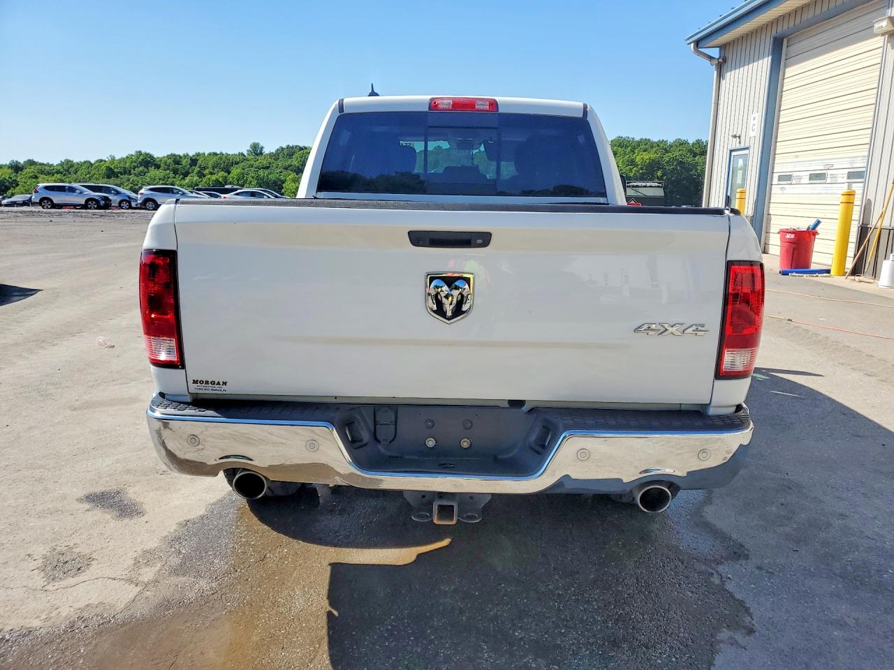 2018 RAM 1500 SLT photo 16