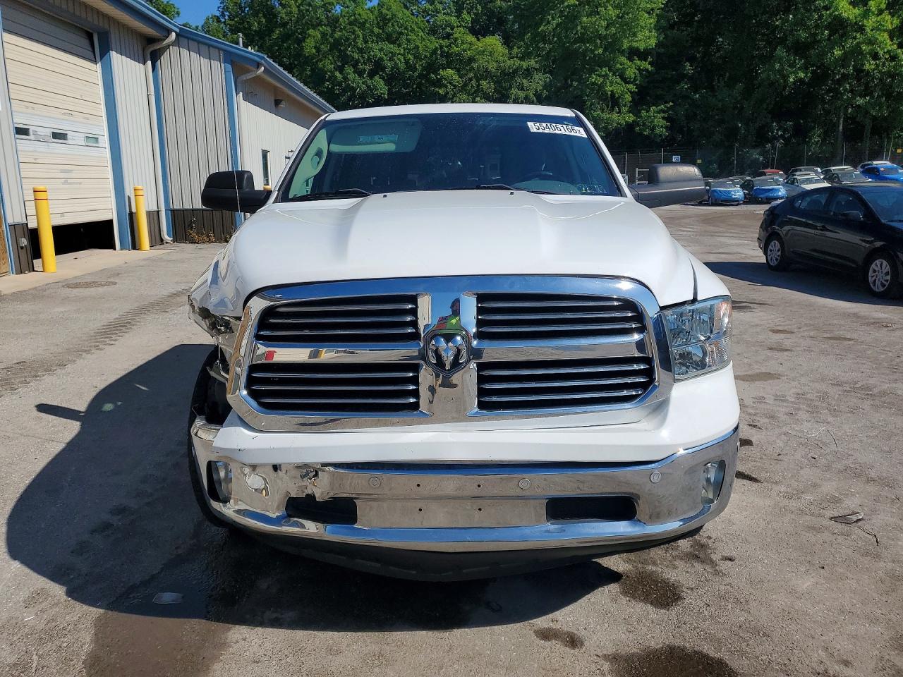 2018 RAM 1500 SLT photo 13
