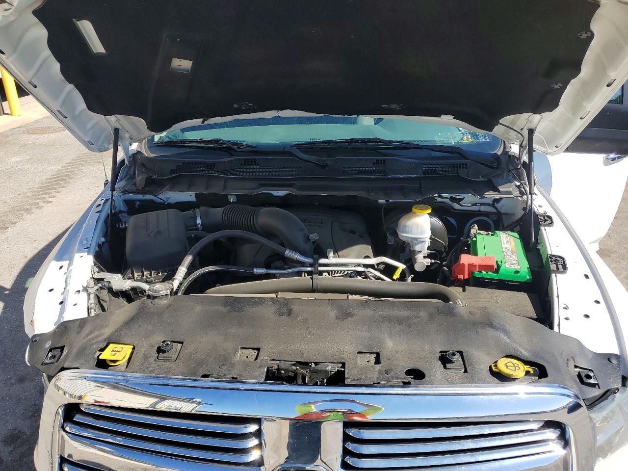 2018 RAM 1500 SLT photo 31