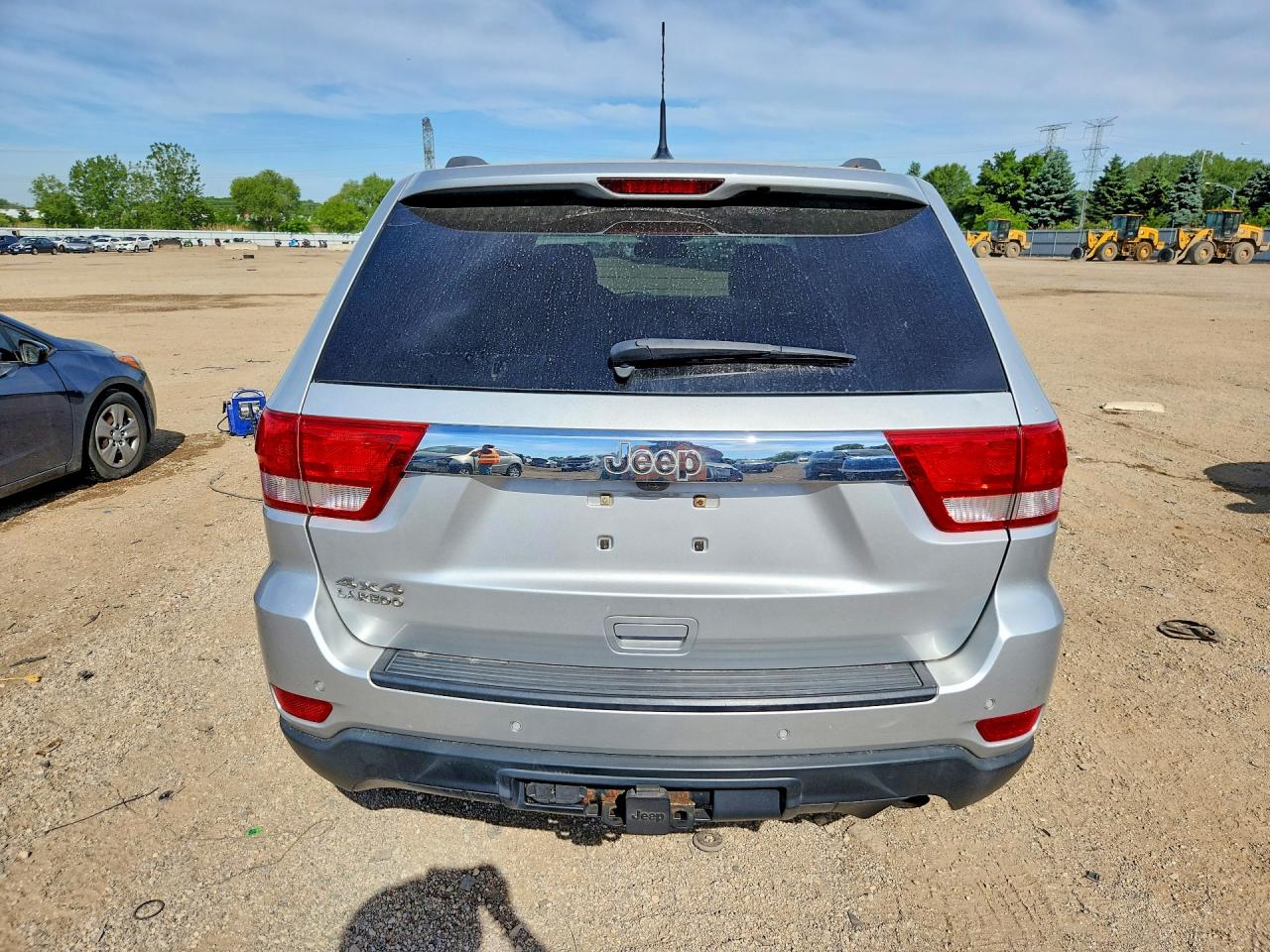 2011 JEEP GRAND CHEROKEE LAREDO photo 16
