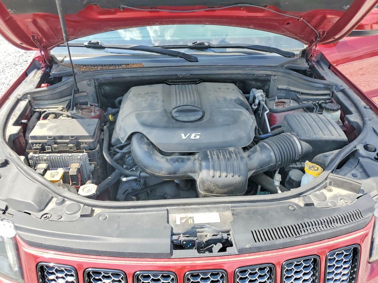 2015 JEEP GRAND CHEROKEE LAREDO photo 23