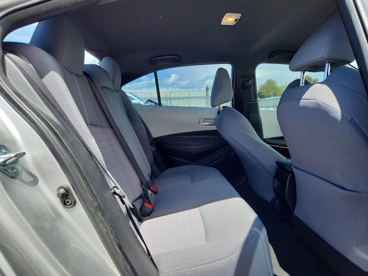 2020 TOYOTA COROLLA SE photo 19