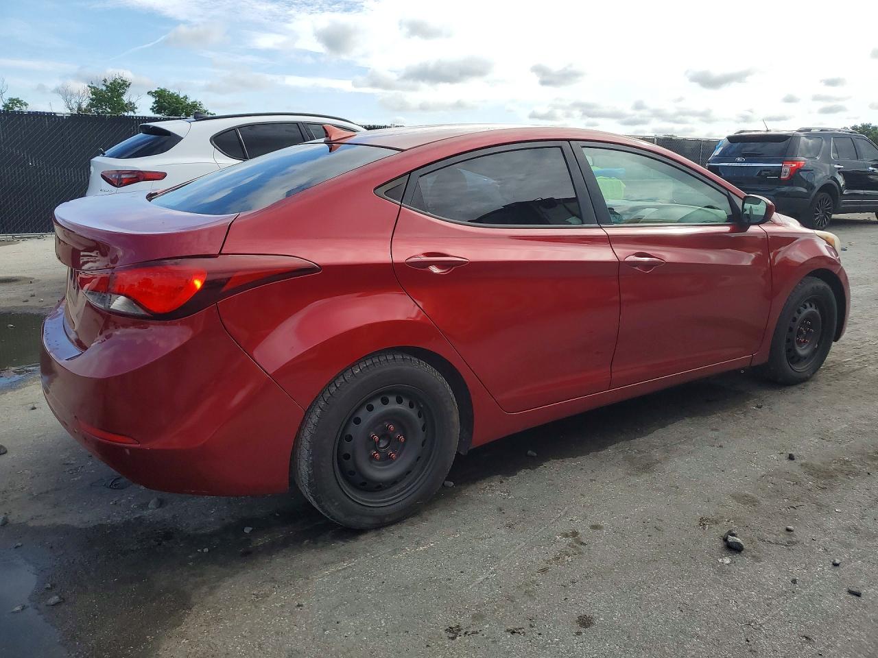 2015 HYUNDAI ELANTRA SE photo 5