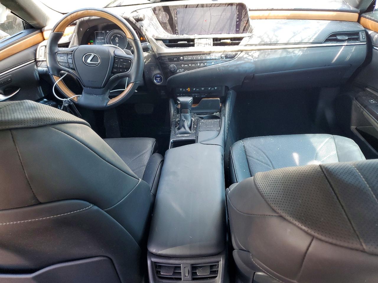 2020 LEXUS ES 300H LUXURY photo 8