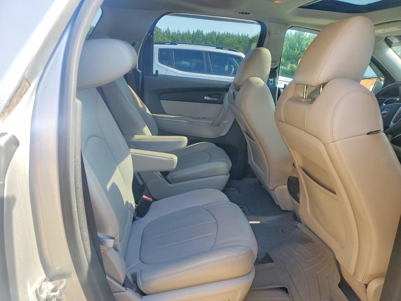 2011 GMC ACADIA SLT-2 photo 21