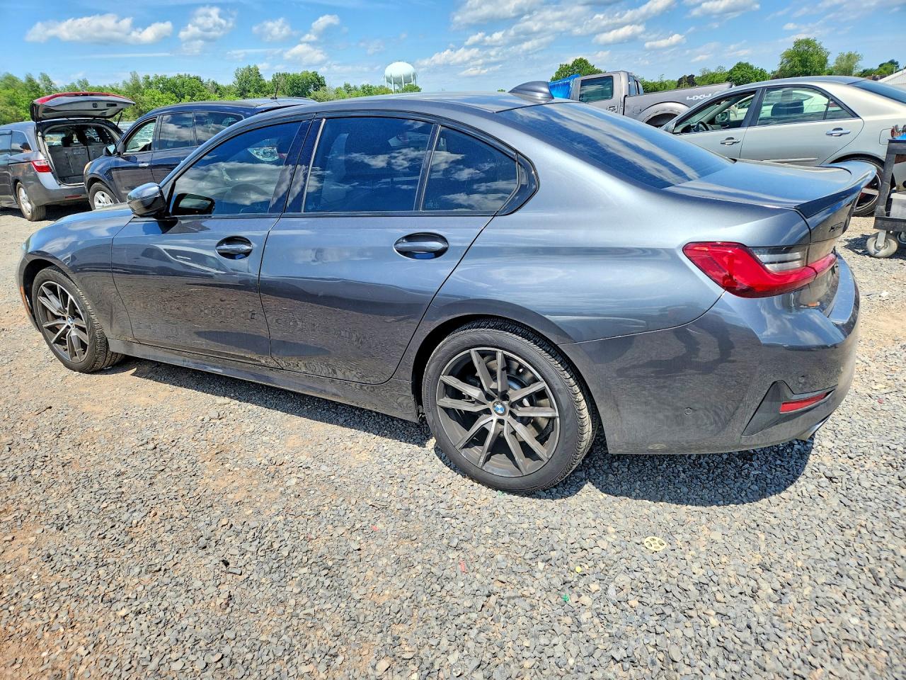 2020 BMW 330XI photo 3