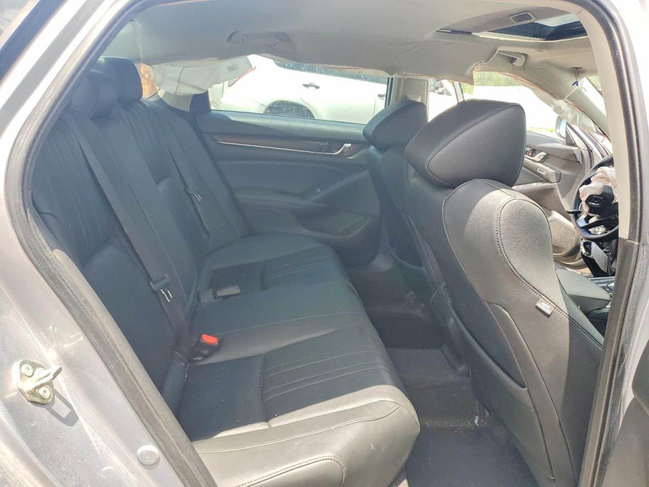2020 HONDA ACCORD TOURING HYBRID photo 28