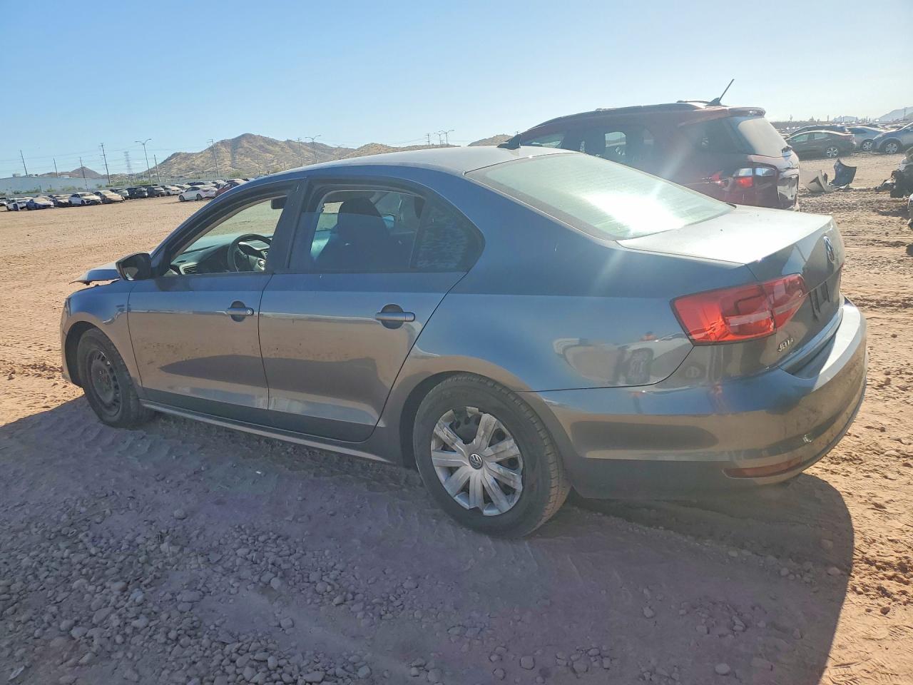 2015 VOLKSWAGEN JETTA BASE photo 3
