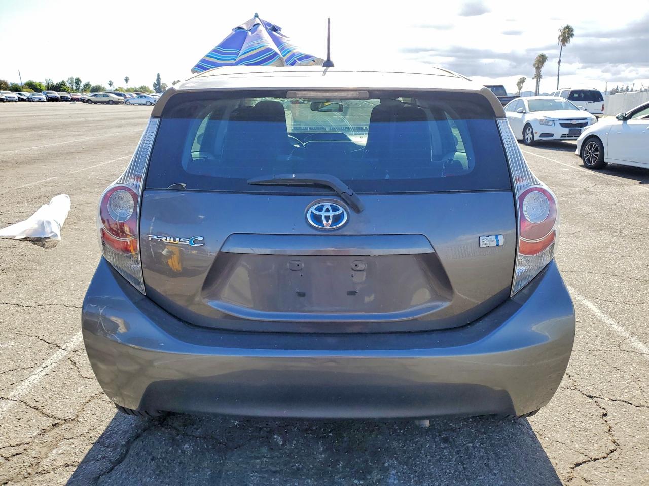 2012 TOYOTA PRIUS C ONE photo 6