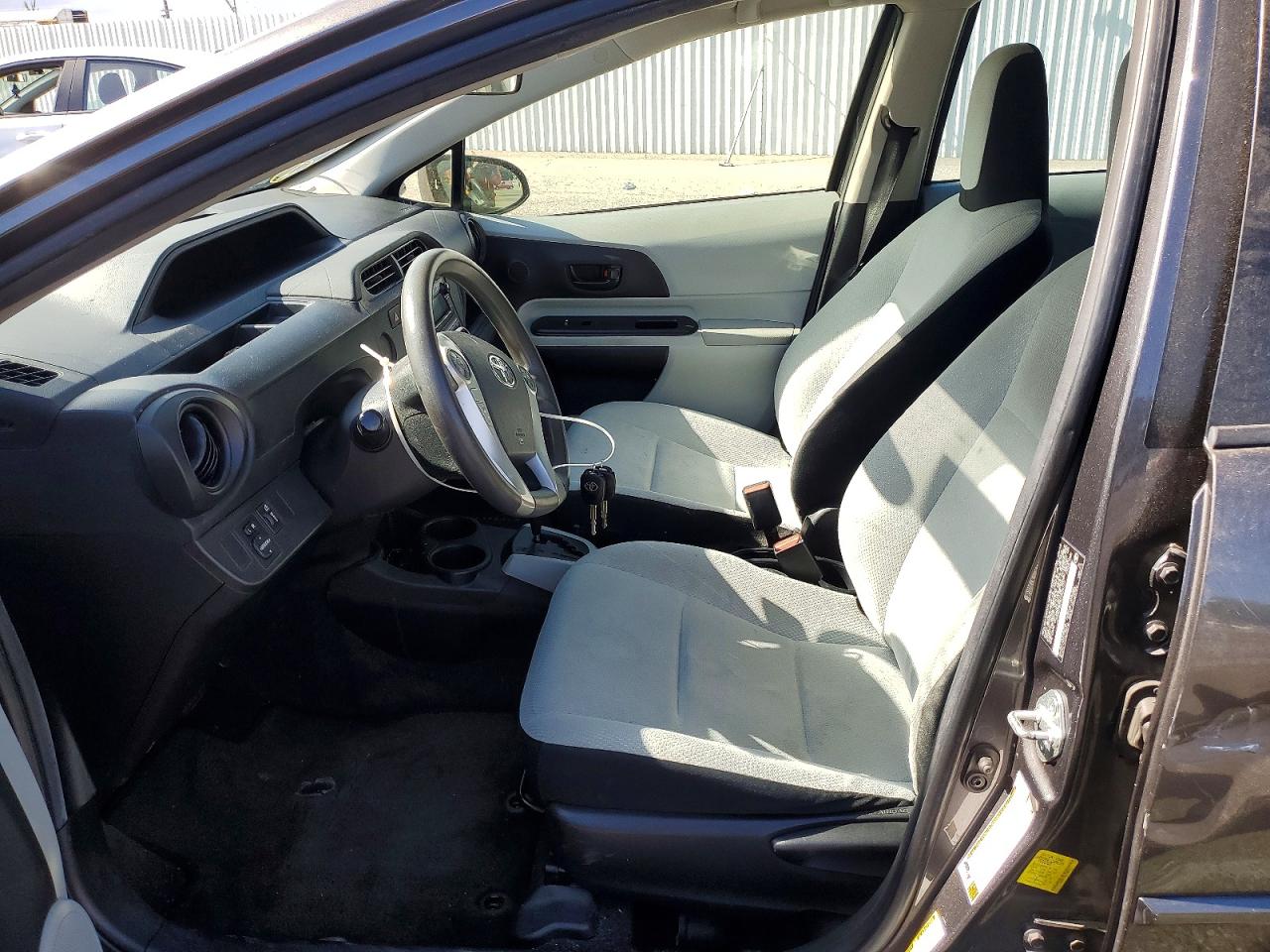 2012 TOYOTA PRIUS C ONE photo 7