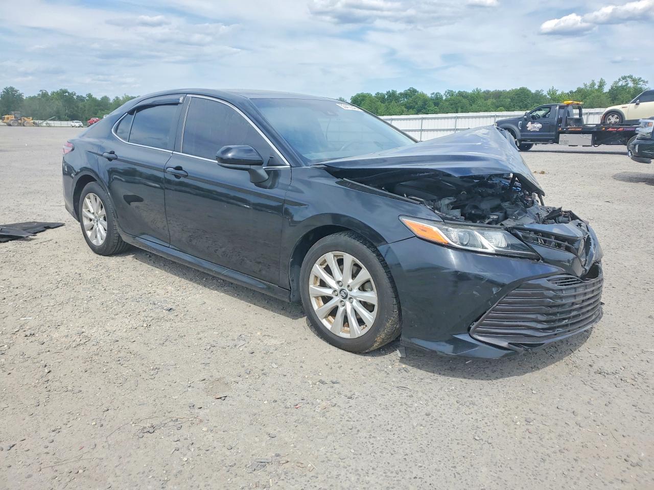 2018 TOYOTA CAMRY LE photo 7