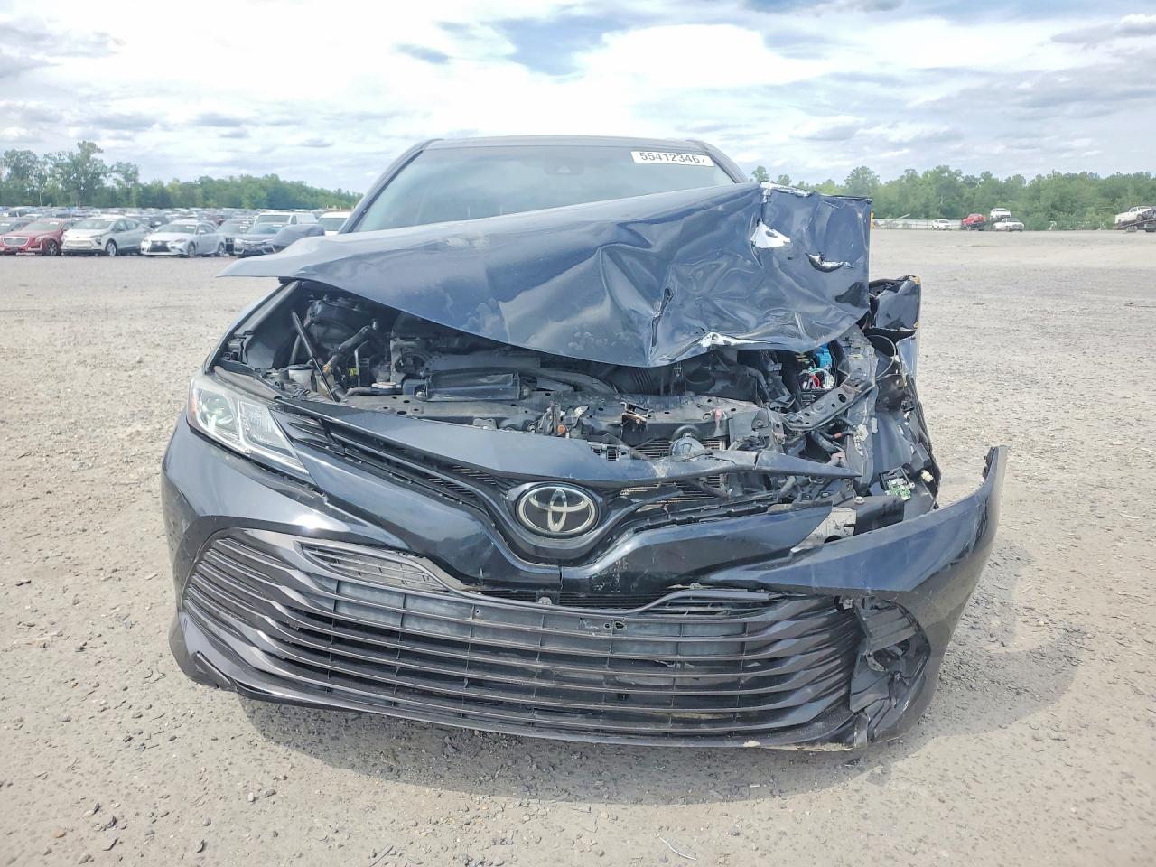 2018 TOYOTA CAMRY LE photo 9