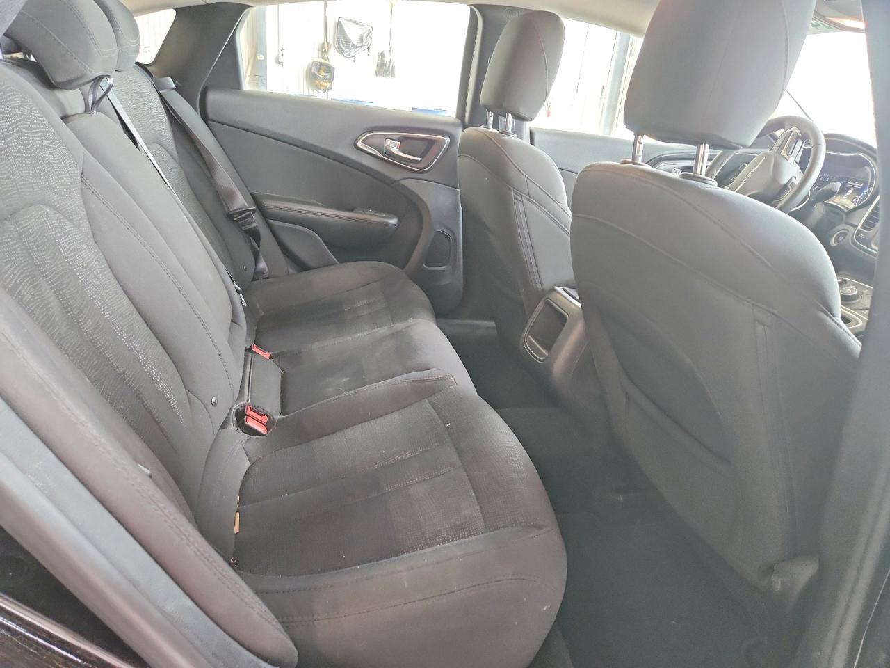 2015 CHRYSLER 200 LIMITED photo 19