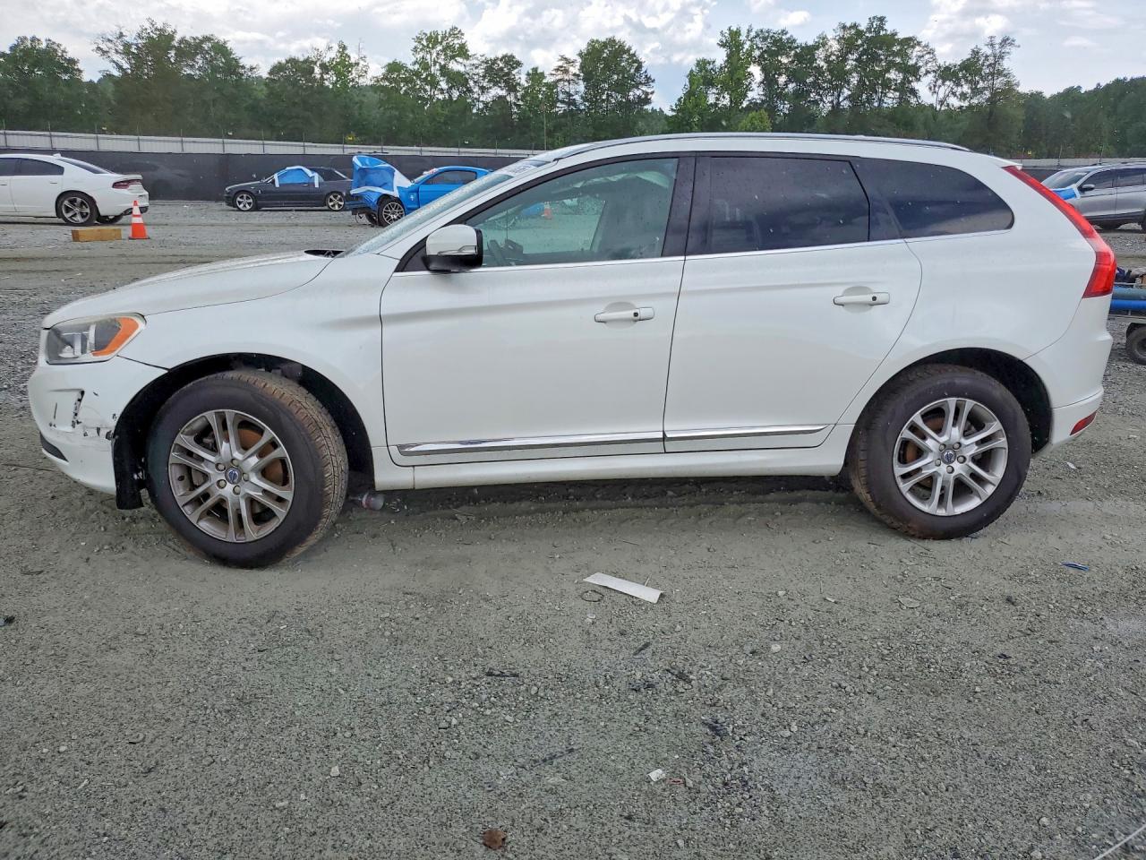 2016 VOLVO XC60