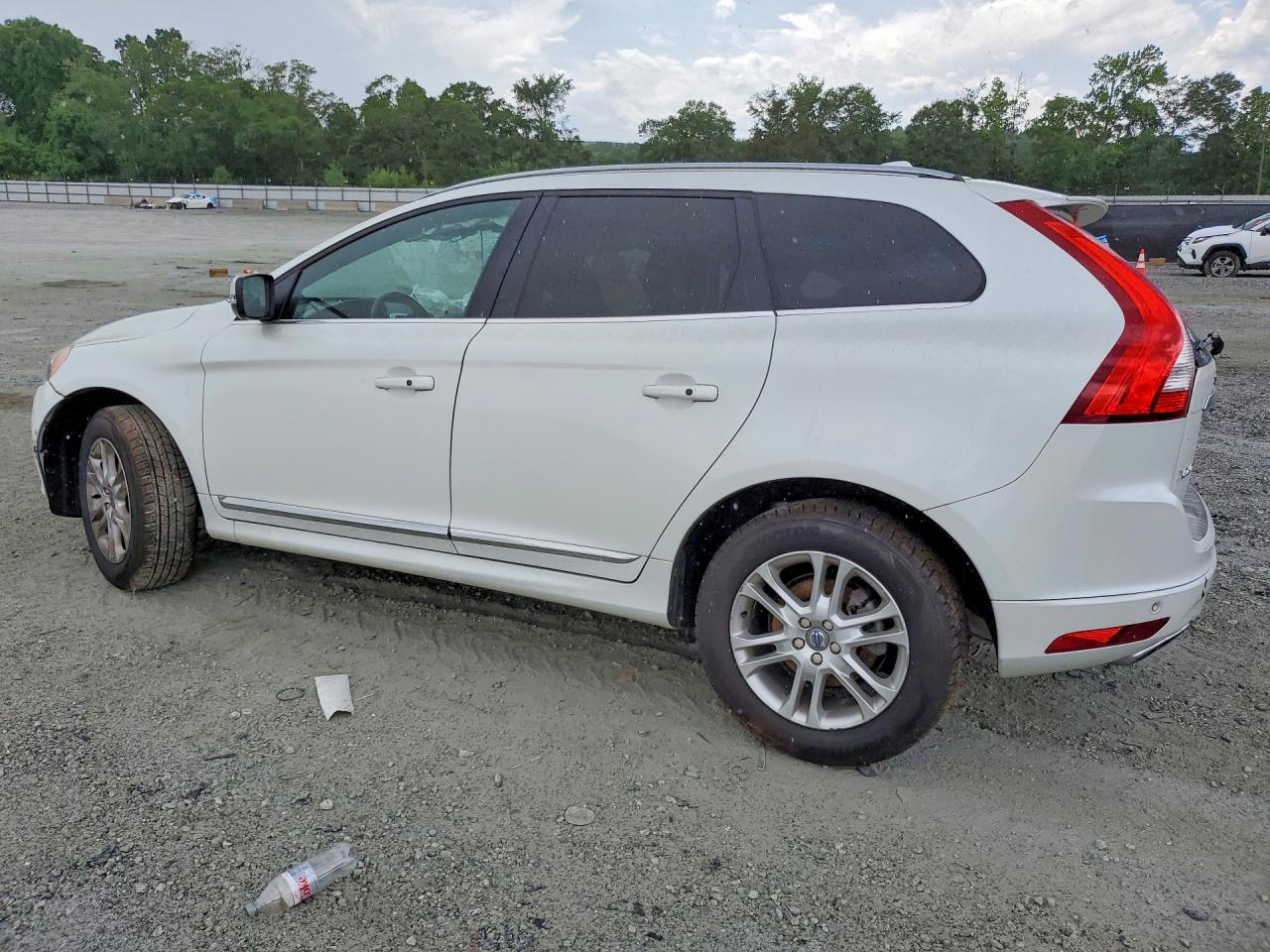 2016 VOLVO XC60 T5 PREMIER photo 3