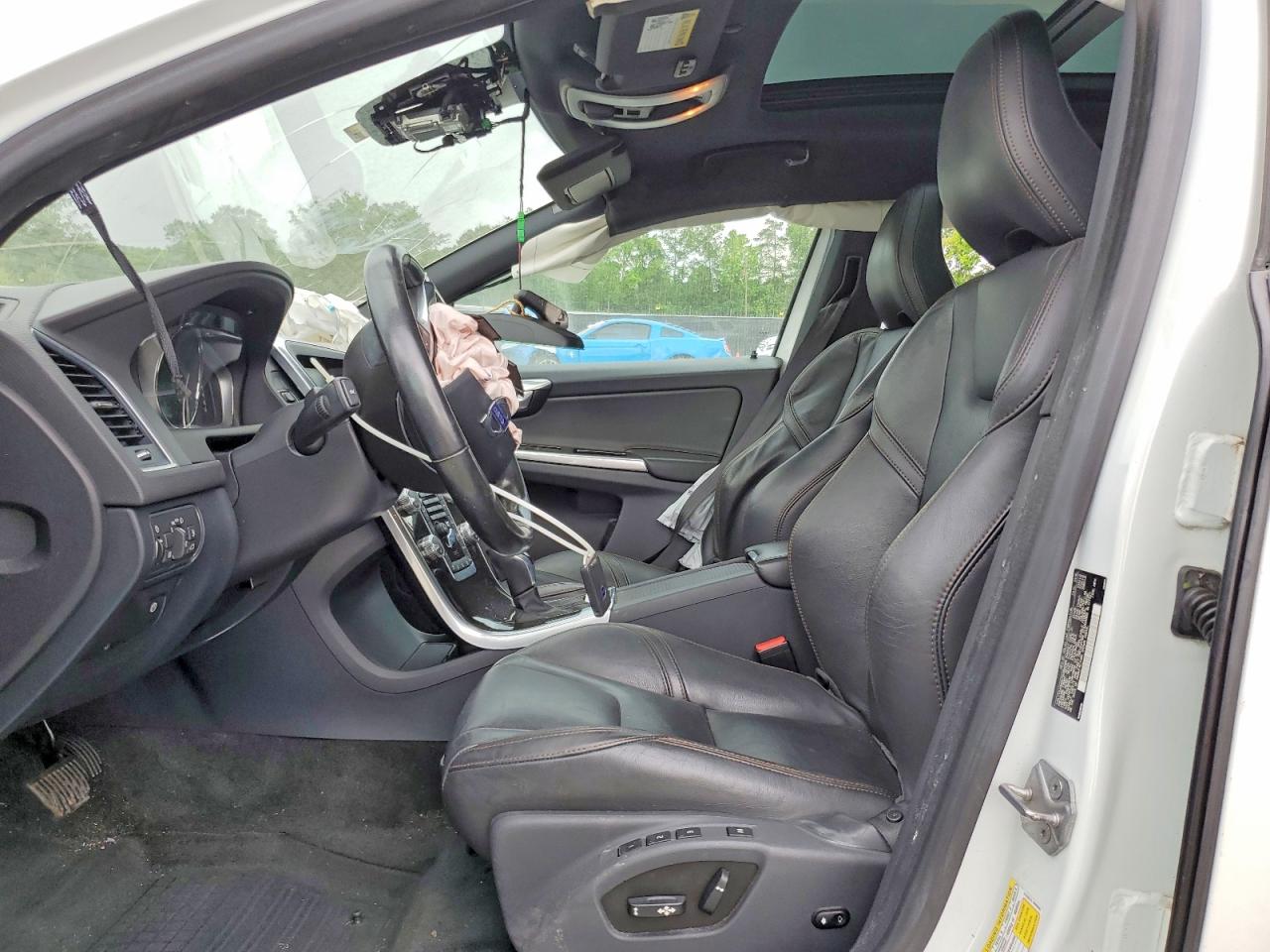 2016 VOLVO XC60 T5 PREMIER photo 13