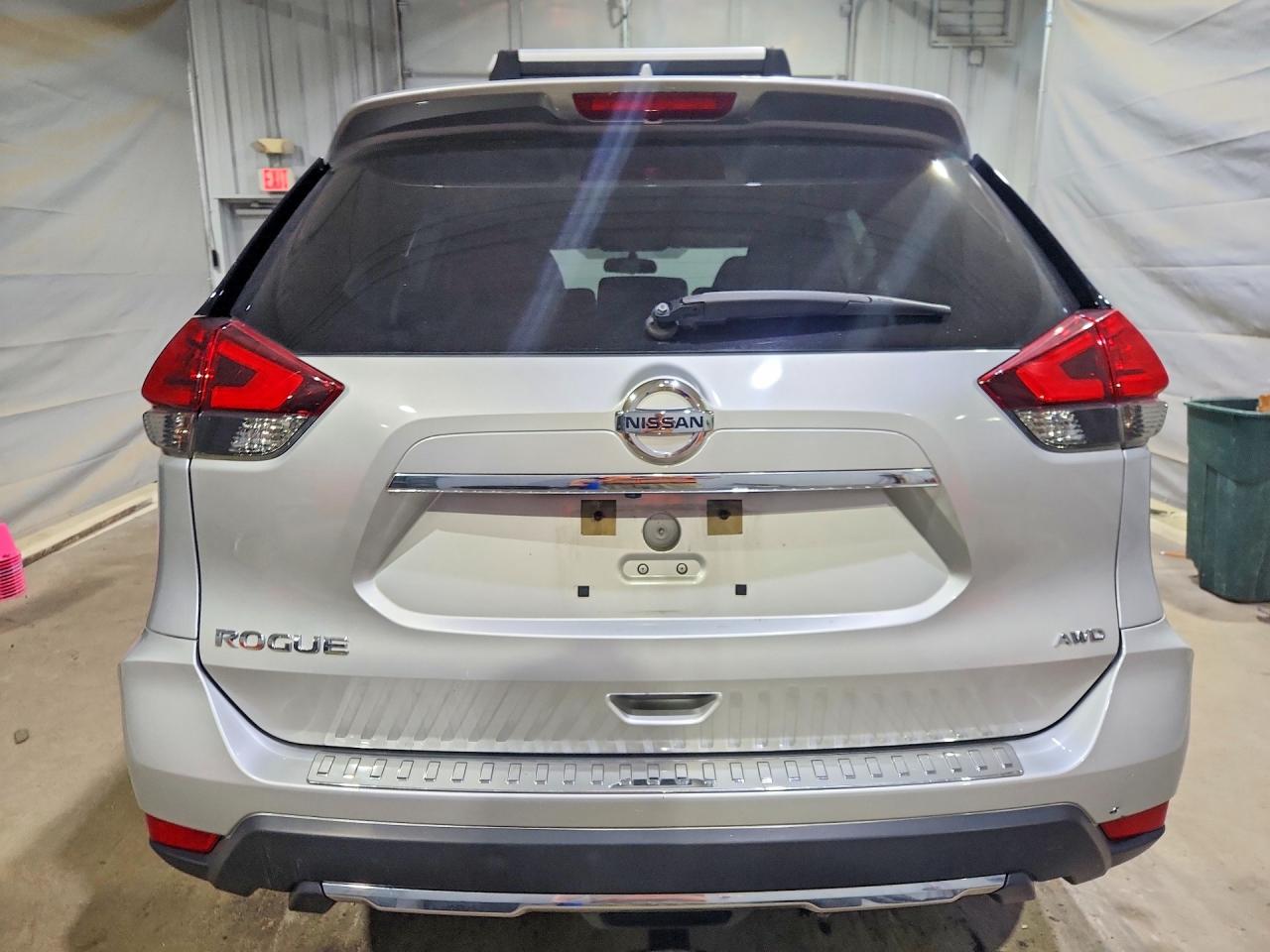 2017 NISSAN ROGUE S photo 11