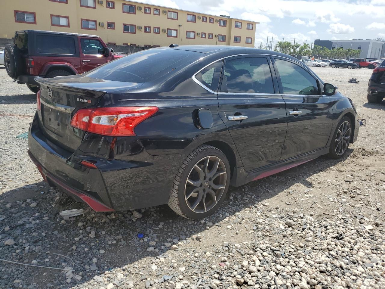 2017 NISSAN SENTRA NISMO photo 5