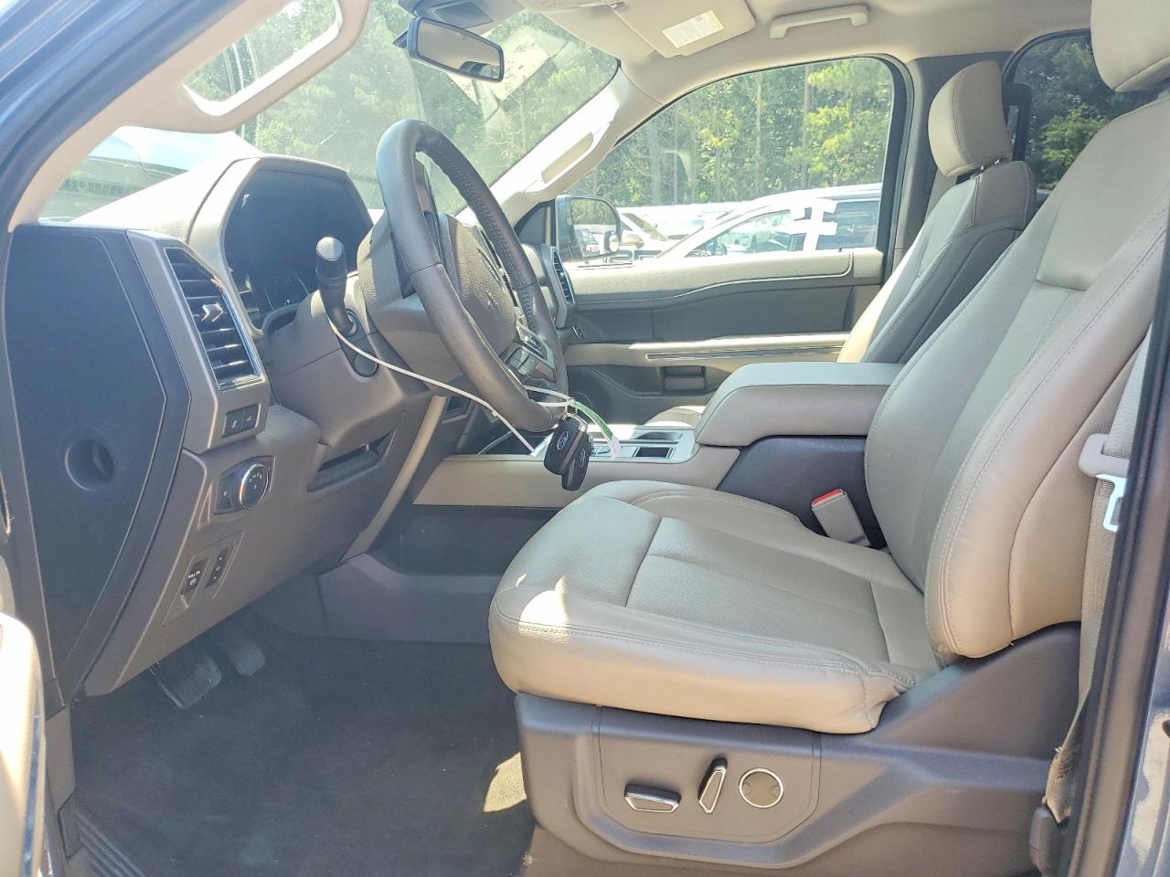 2019 FORD EXPEDITION XLT photo 13
