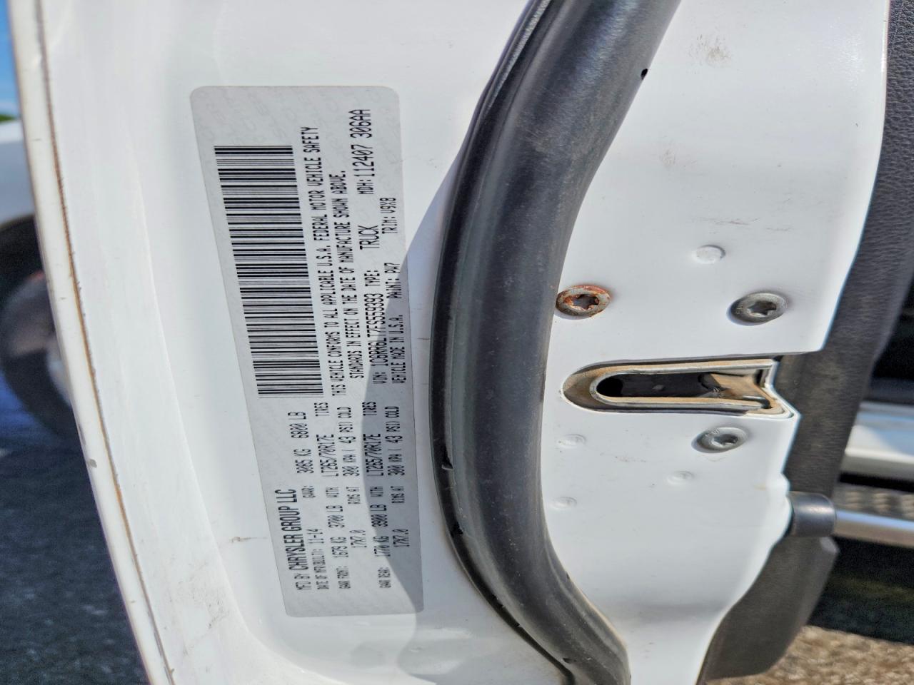2015 RAM 1500 SLT photo 12