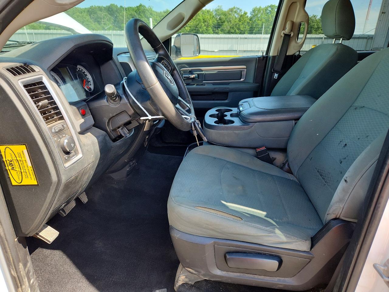2015 RAM 1500 SLT photo 7