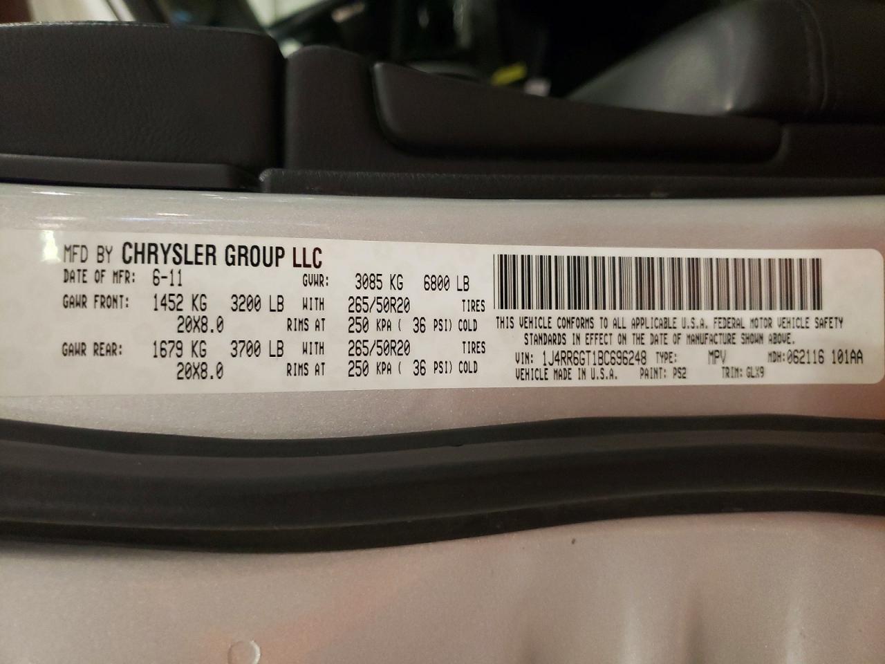 2011 JEEP GRAND CHEROKEE OVERLAND photo 37