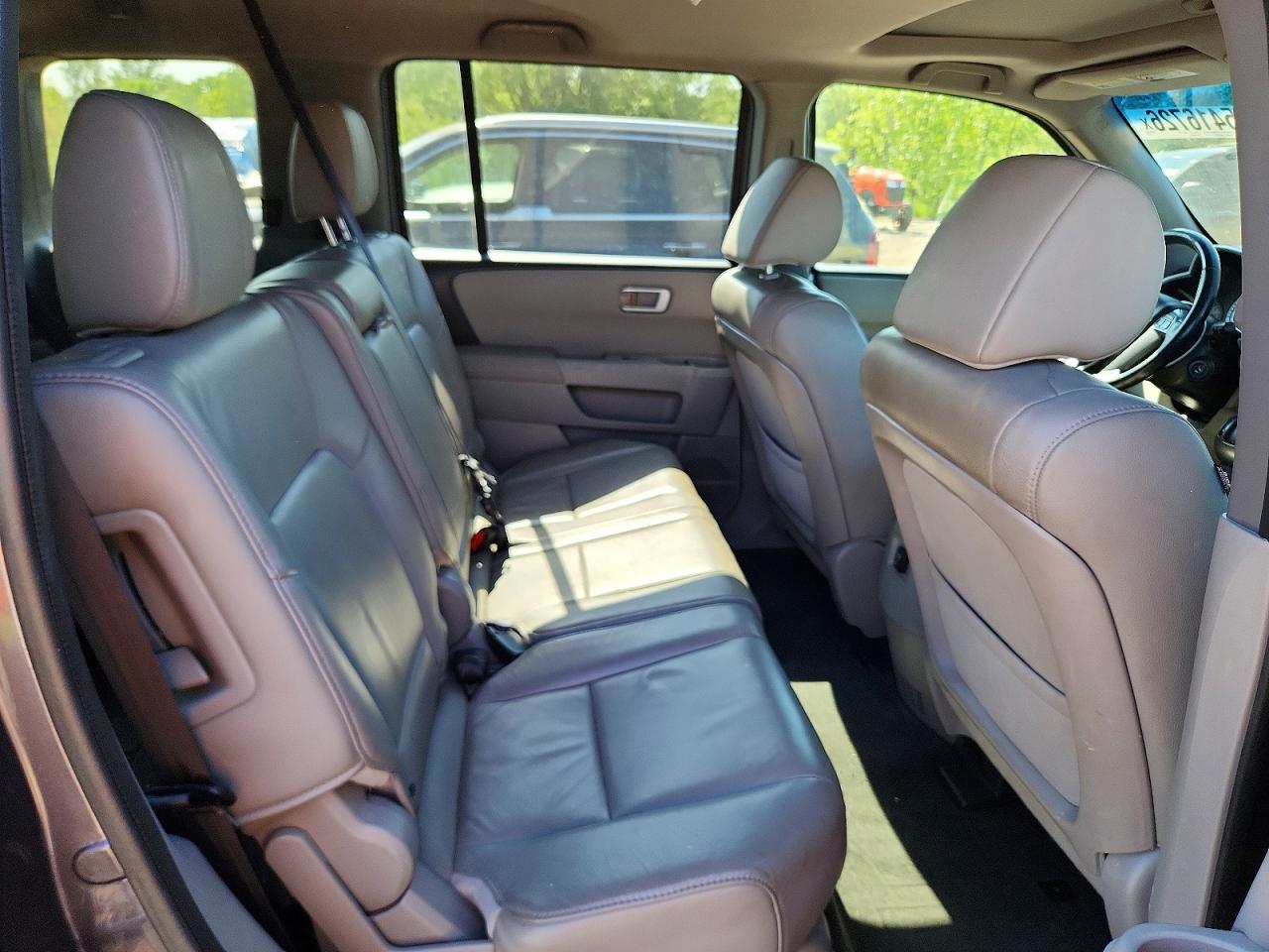2015 HONDA PILOT EXL photo 21