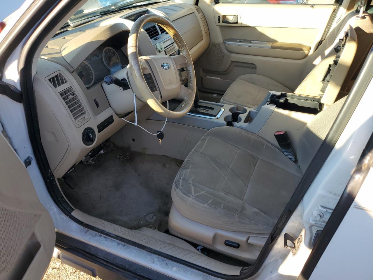 2012 FORD ESCAPE photo 25