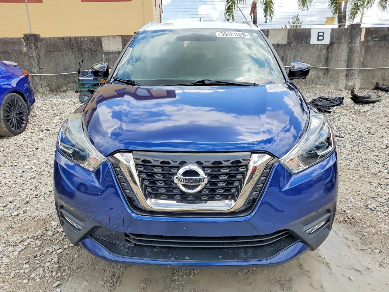 2018 NISSAN KICKS SR photo 9