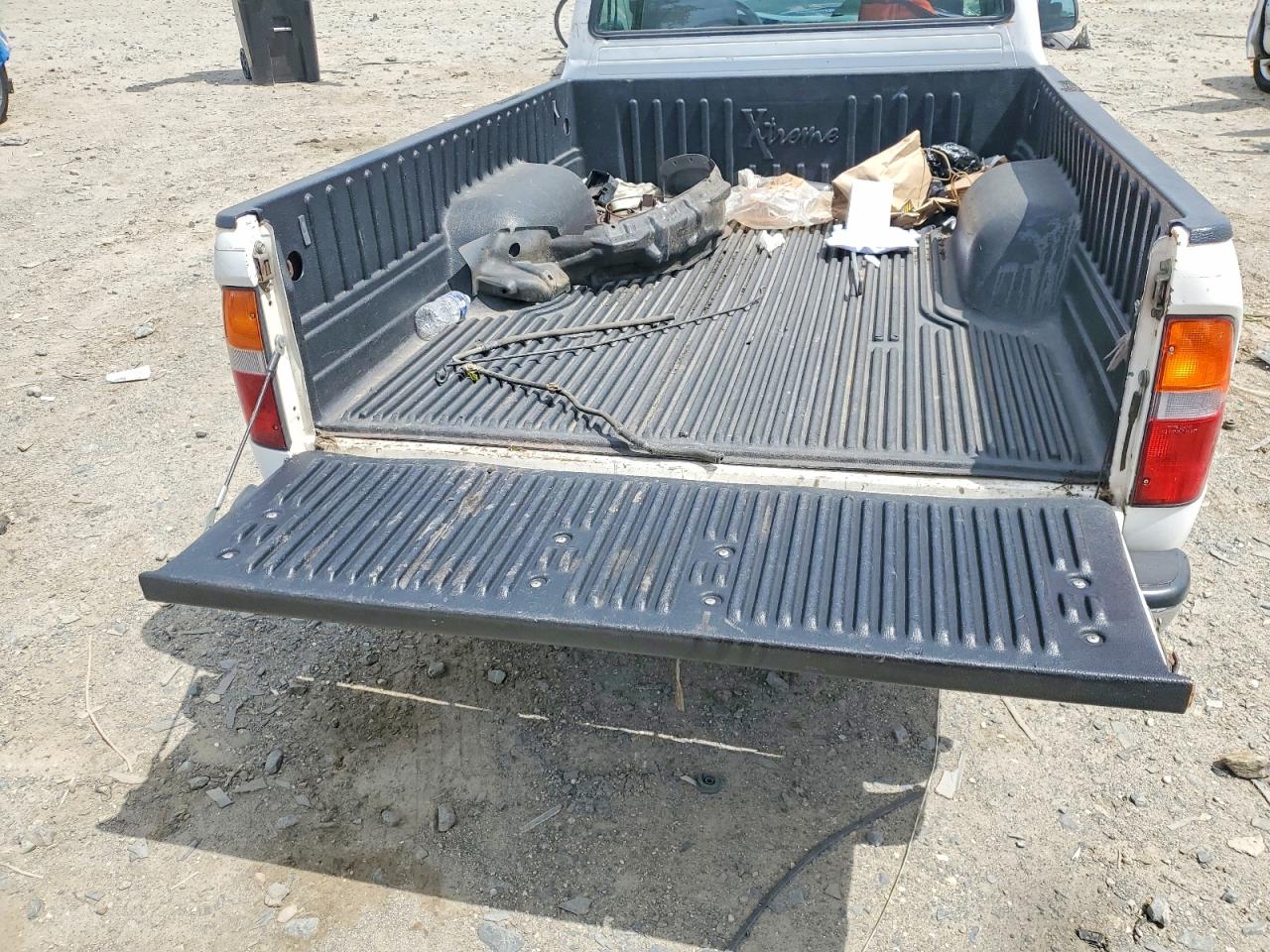 1999 TOYOTA TACOMA BASE photo 19