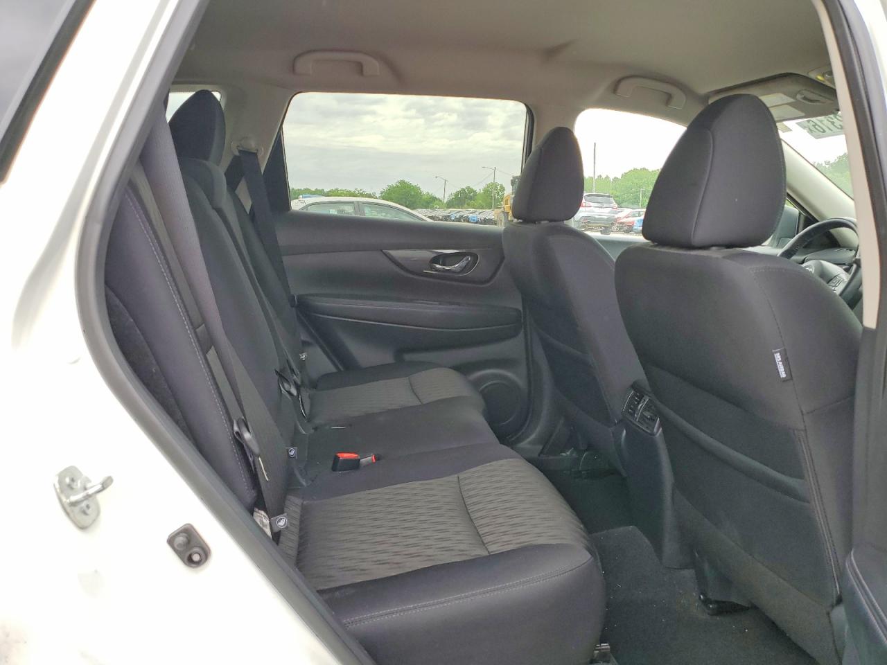 2018 NISSAN ROGUE SV photo 21
