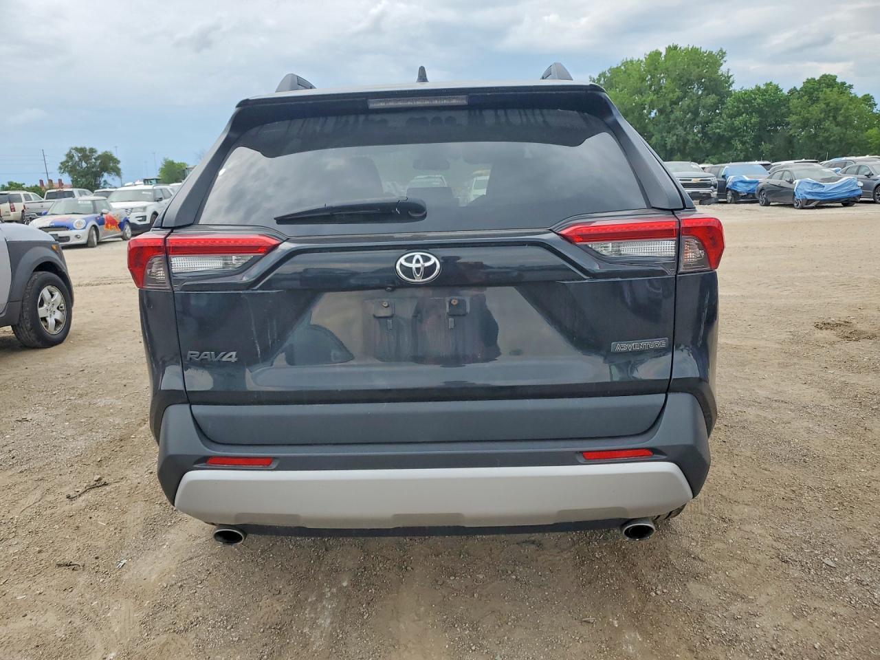 2019 TOYOTA RAV4 ADVENTURE photo 6