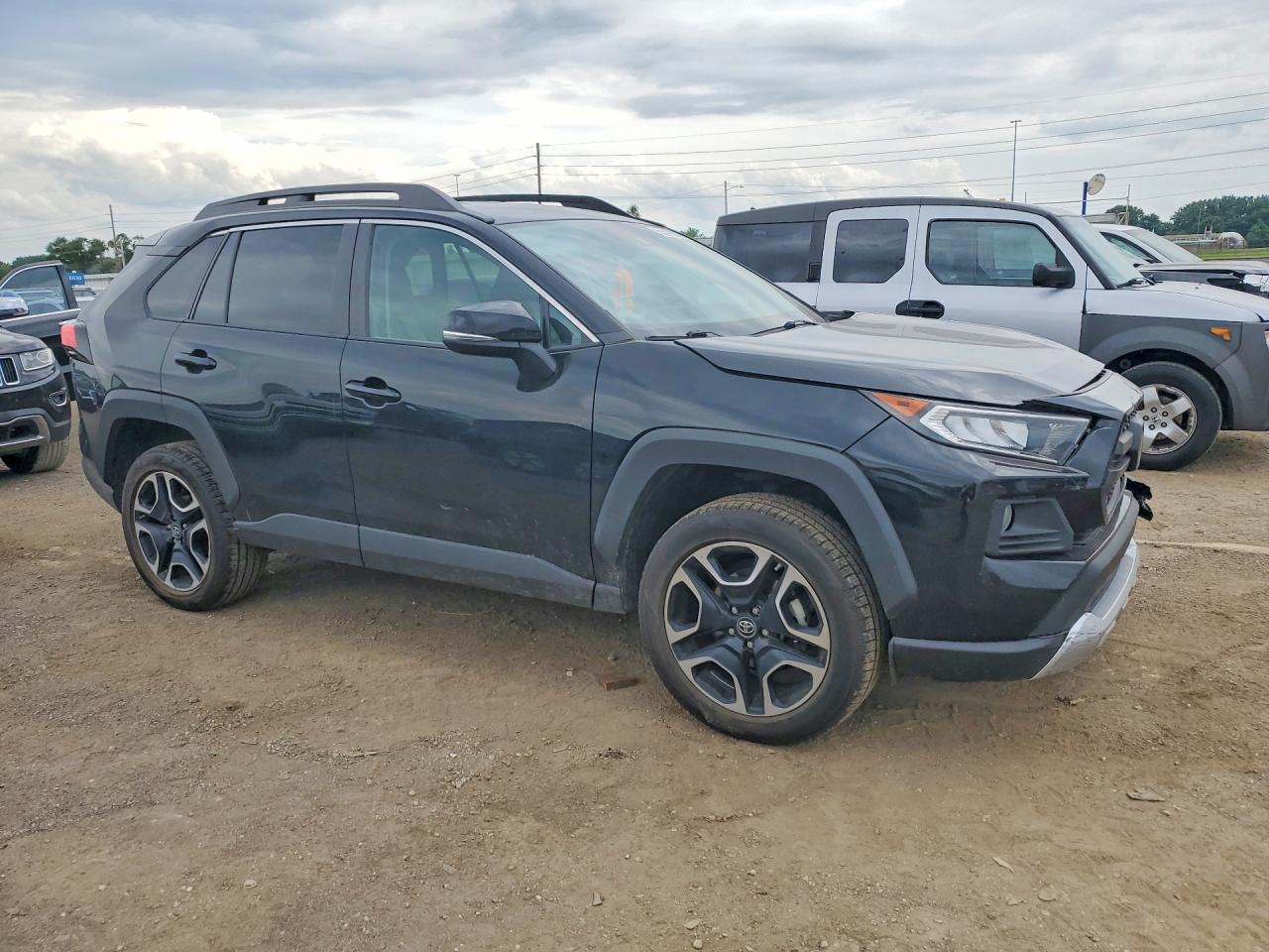 2019 TOYOTA RAV4 ADVENTURE photo 4