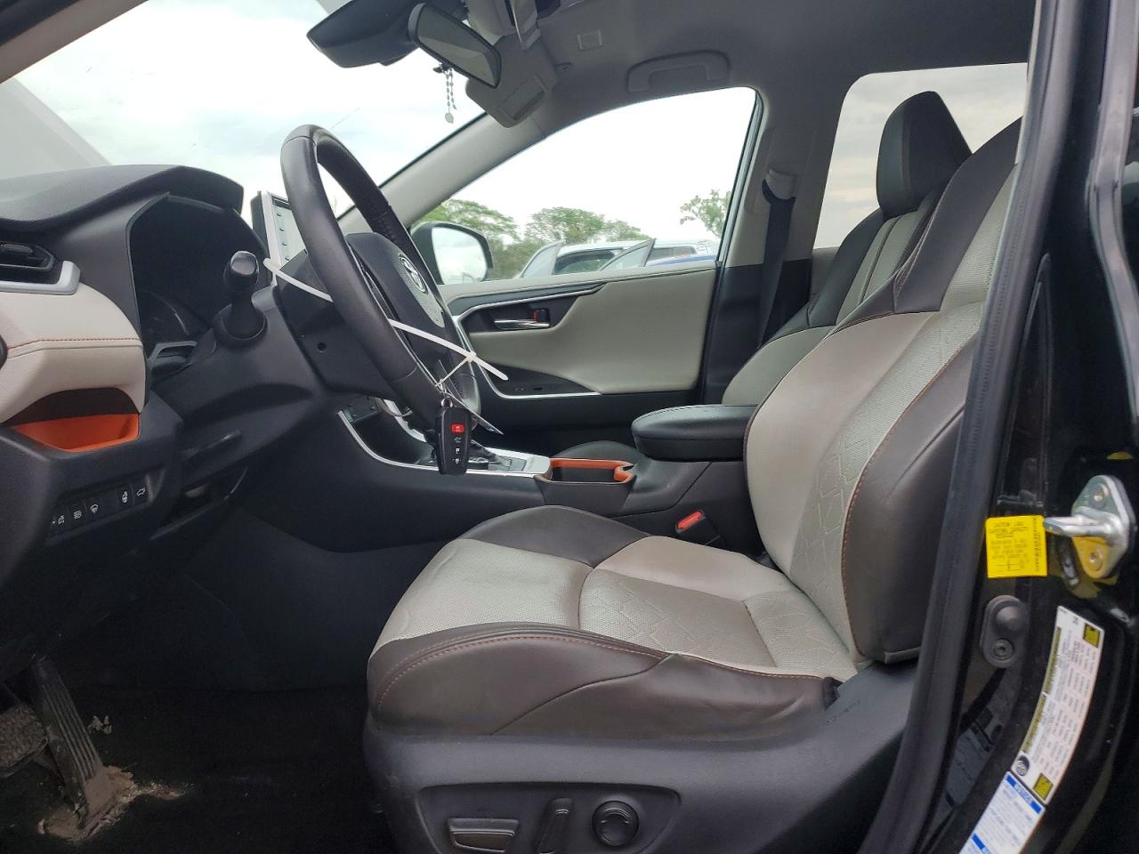 2019 TOYOTA RAV4 ADVENTURE photo 7