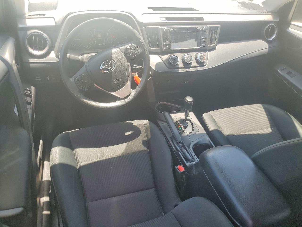 2018 TOYOTA RAV4 LE photo 15