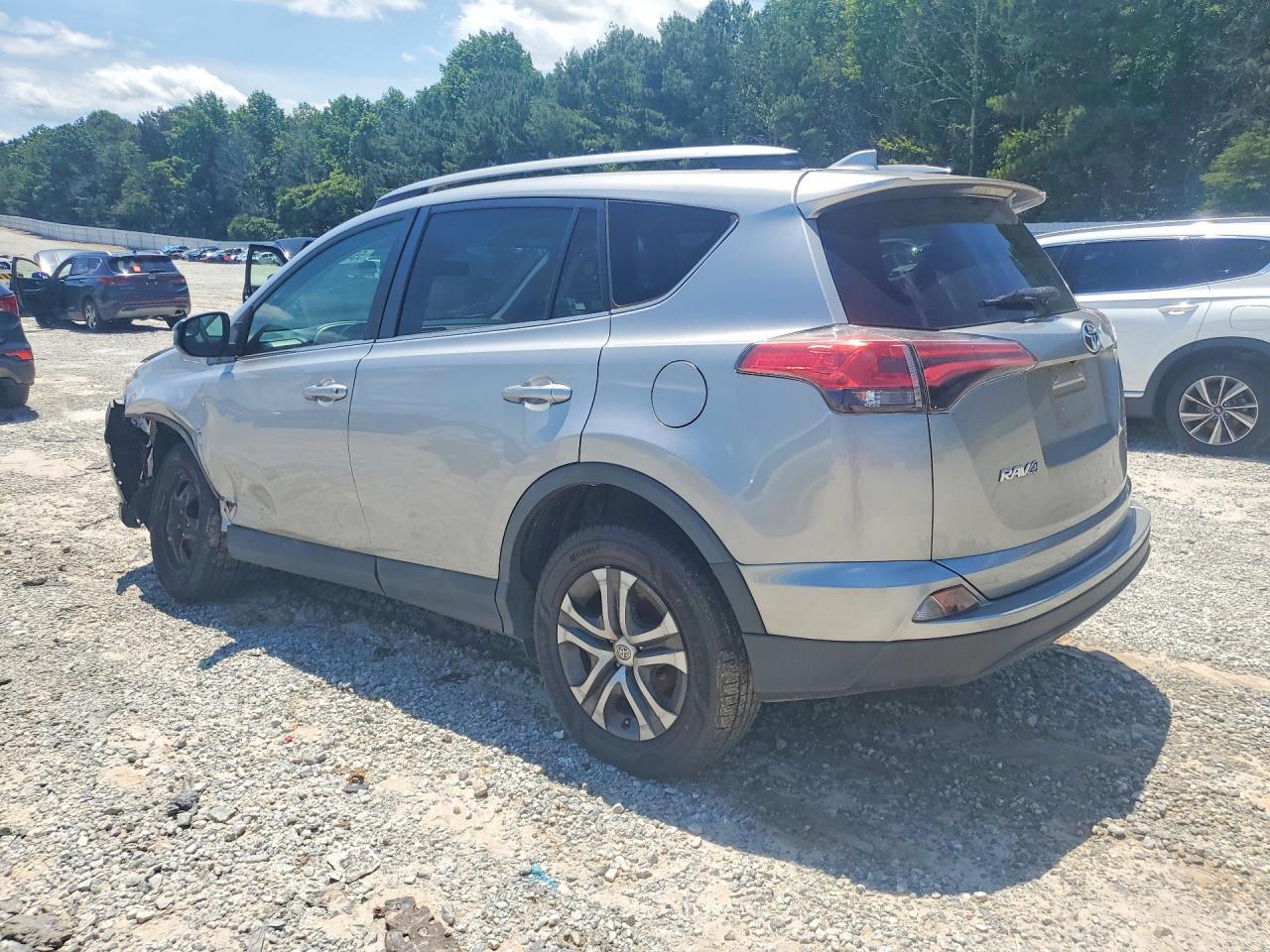 2018 TOYOTA RAV4 LE photo 3